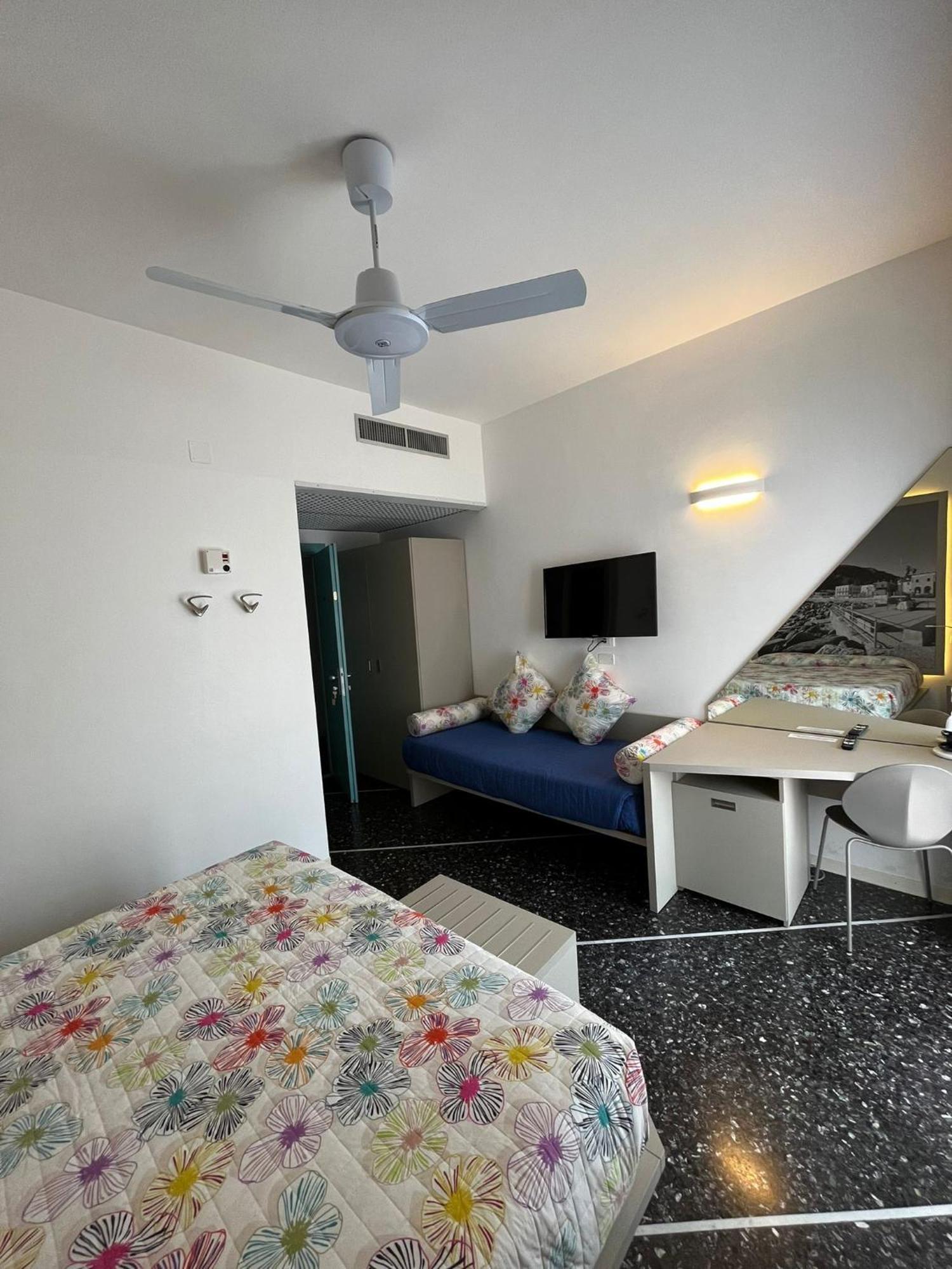 Hotel Al Capo فاريغوتي المظهر الخارجي الصورة